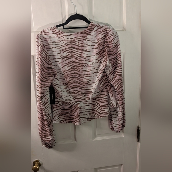 Lulu's peplum m super cute - Picture 9 of 10